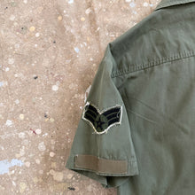 Load image into Gallery viewer, 60’s USAF Slant Pocket Jungle Short Sleeve Shirt