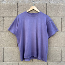 Load image into Gallery viewer, 90's Vintage Faded Purple Fruit of the Loom T-Shirt