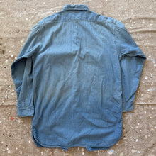 Load image into Gallery viewer, 1940's US Navy Early World War II Chambray Shirt With Flap Pockets