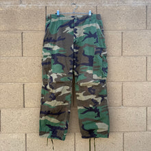 Load image into Gallery viewer, 80's US Military Woodland Ripstop Cargo Pants