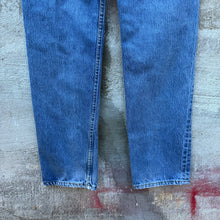 Load image into Gallery viewer, 90's Levi's 501 Denim Jeans