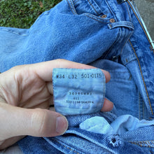 Load image into Gallery viewer, 90's Levi's 501 Denim Jeans