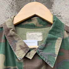 Load image into Gallery viewer, 79' US Military Woodland Camo Jacket