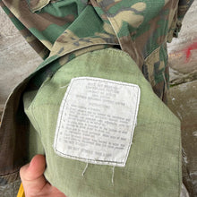 Load image into Gallery viewer, 79' US Military Woodland Camo Jacket