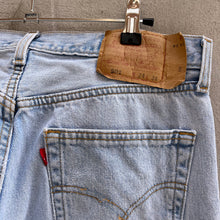 Load image into Gallery viewer, 90s Vintage Levi's 501 Denim Jeans