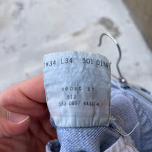 Load image into Gallery viewer, 90s Vintage Levi's 501 Denim Jeans
