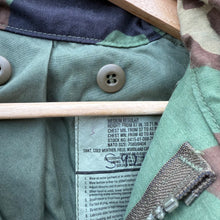Load image into Gallery viewer, 90's US Military Woodland Camo Field Jacket