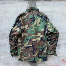 Load image into Gallery viewer, 90's US Military Woodland Camo Field Jacket