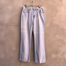 Load image into Gallery viewer, 90's Levi's 505 Denim Jeans