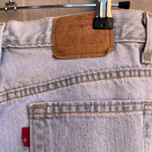 Load image into Gallery viewer, 90's Levi's 505 Denim Jeans