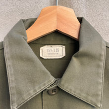 Load image into Gallery viewer, 80's USAF Military Utility Button Down Shirt