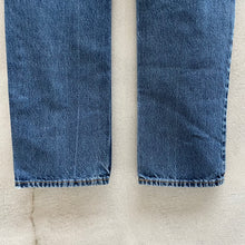 Load image into Gallery viewer, 90's Vintage Levi's 505 Denim Jeans