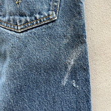 Load image into Gallery viewer, 90's Vintage Levi's 505 Denim Jeans