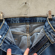 Load image into Gallery viewer, 90's Vintage Levi's 505 Denim Jeans