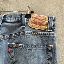 Load image into Gallery viewer, Vintage Levi's 505 Denim Jeans
