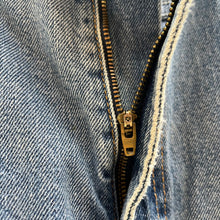 Load image into Gallery viewer, Vintage Levi's 505 Denim Jeans