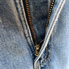 Load image into Gallery viewer, 90s Vintage Levi's 505 Denim Jeans