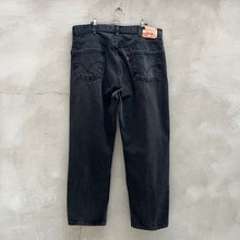 Load image into Gallery viewer, Vintage Levi's 550 Black Denim Jeans