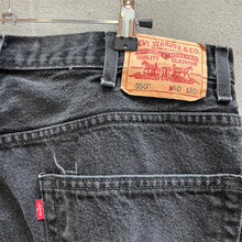 Load image into Gallery viewer, Vintage Levi's 550 Black Denim Jeans