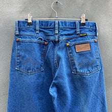 Load image into Gallery viewer, 90's Vintage Wrangler Denim Jeans