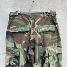 Load image into Gallery viewer, 80's US Military Woodland Camouflage Cargo Pants
