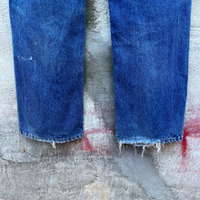 Load image into Gallery viewer, 80's Levi's 517 Faded Denim Jeans