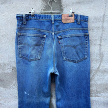 Load image into Gallery viewer, 80's Levi's 517 Faded Denim Jeans