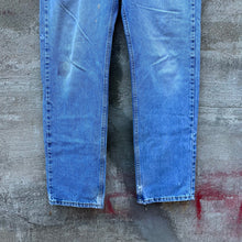 Load image into Gallery viewer, 90's Levis 505 Denim Jeans
