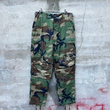 Load image into Gallery viewer, 82' US Military Woodland Camo Cargo Pants