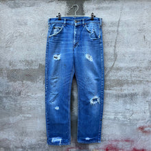 Load image into Gallery viewer, 80's Vintage Lee Rider Distressed Denim Jeans
