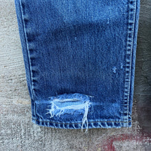 Load image into Gallery viewer, 80's Vintage Lee Rider Distressed Denim Jeans