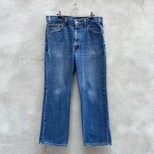 Load image into Gallery viewer, Vintage Levi’s 517 Jeans