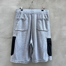 Load image into Gallery viewer, Nike Cotton Cargo Pocket Shorts