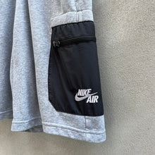 Load image into Gallery viewer, Nike Cotton Cargo Pocket Shorts