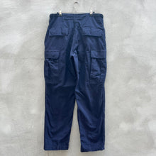 Load image into Gallery viewer, 00’s Navy Military Style Cargo Pants