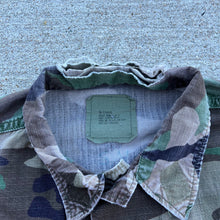 Load image into Gallery viewer, 88’ Military Woodland Camo Coat