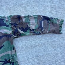 Load image into Gallery viewer, 88’ Military Woodland Camo Coat