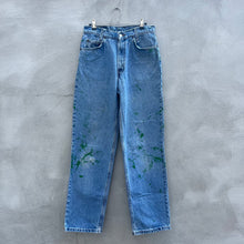 Load image into Gallery viewer, 90’s Levi’s 550 Paint Splatter Jeans