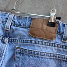 Load image into Gallery viewer, 90’s Levi’s 505 Jeans