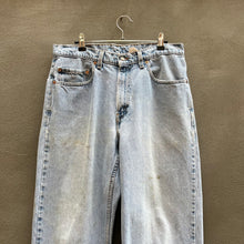 Load image into Gallery viewer, 90’s Levi’s 550 Jeans