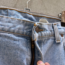 Load image into Gallery viewer, 90’s Levi’s 550 Jeans