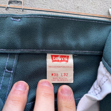 Load image into Gallery viewer, 90’s Levi’s 517 Pants
