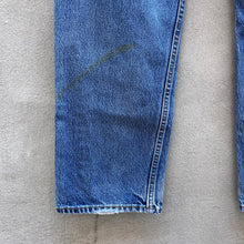 Load image into Gallery viewer, 90’s Levi’s 505 Jeans