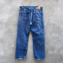 Load image into Gallery viewer, 90’s Levi’s 505 Jeans