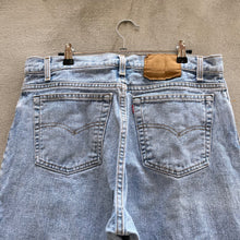 Load image into Gallery viewer, 90’s Levi’s 550 Jeans