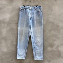 Load image into Gallery viewer, 80’s Levi’s 550 Jeans 36x33