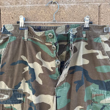 Load image into Gallery viewer, 80's US Military Woodland Camo Ripstop Cargo Pants

