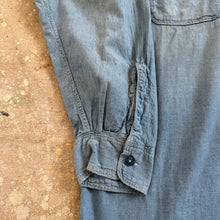 Load image into Gallery viewer, 1940's US Navy Early War Chambray Shirt With Flap Pockets
