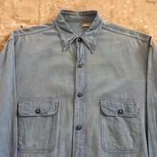 Load image into Gallery viewer, 1940's US Navy Early War Chambray Shirt With Flap Pockets
