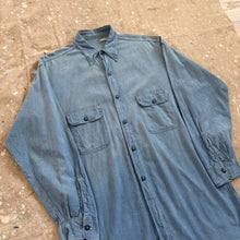 Load image into Gallery viewer, 1940's US Navy Early War Chambray Shirt With Flap Pockets
